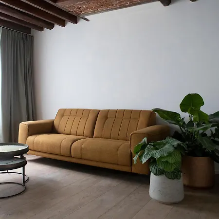 The Greenhouse Couette-café 2*